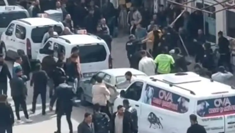Erciş'te Taşlı Sopalı Kavga: Gözaltına Alınanların Sayısı 7'ye Ulaştı