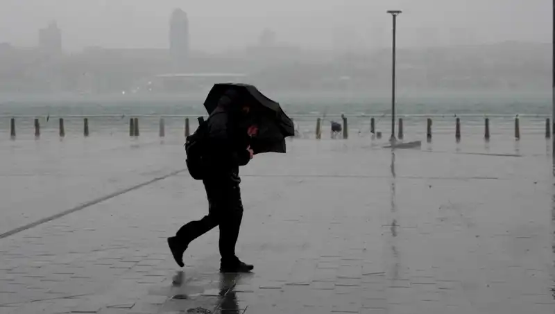 Marmara Bölgesi'nde Hava Sıcaklığı Aniden Düşerken Yazın Sonunu İşaret Ediyor
