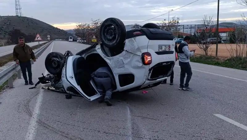 Kontrolden Çıkan Otomobilin Takla Atma Anı Görüntülendi