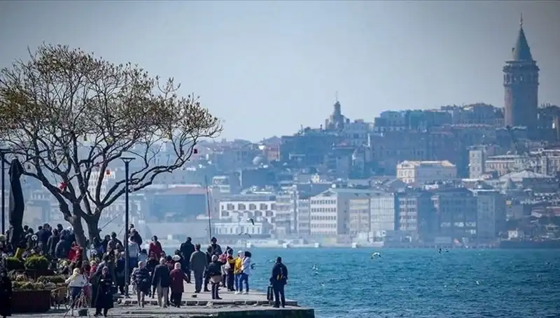 İstanbul'da Bahar Havası Yeniden Kendini Gösteriyor: Hafta Sonu Sıcaklık Artıyor