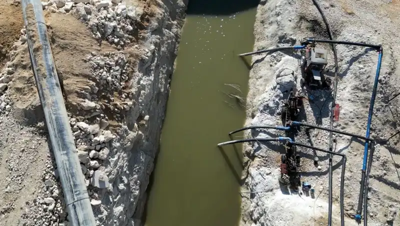 Karaman’da Musluk Suyuna Petrol Karışımı: Şüpheler Sulama Pompalarına Yöneldi