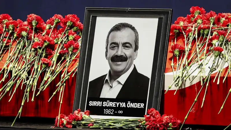 Meclis’te Sırrı Süreyya Önder Anısına Dikkat Çeken Anma Töreni