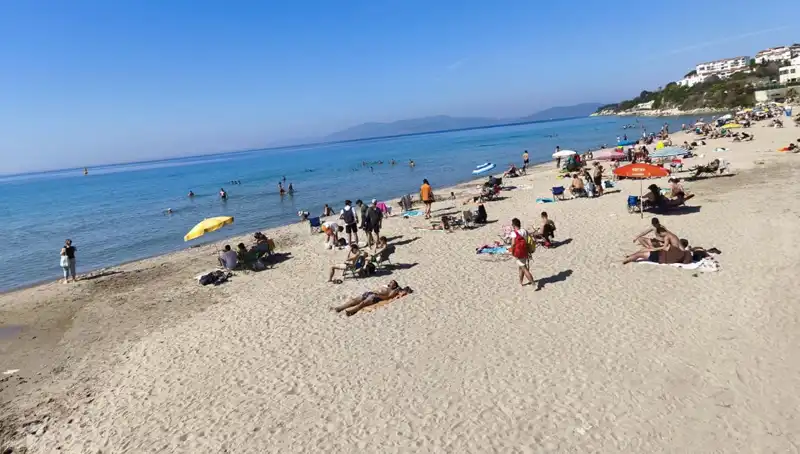 Sıcak Havalarda Plajlar Şenlendi: 29 Derecede Kalabalık Yaz Eğlencesi