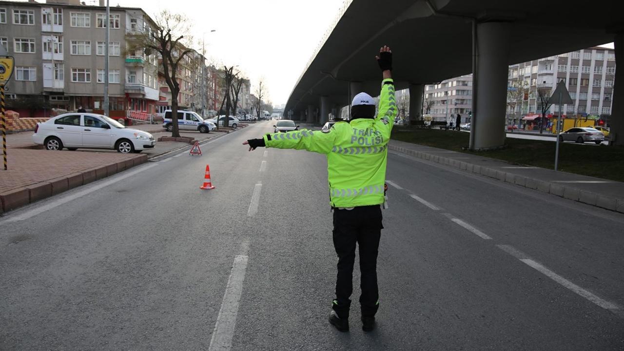 İstanbul'da Trafiğe Kapatılan Yollar Hızla Artıyor