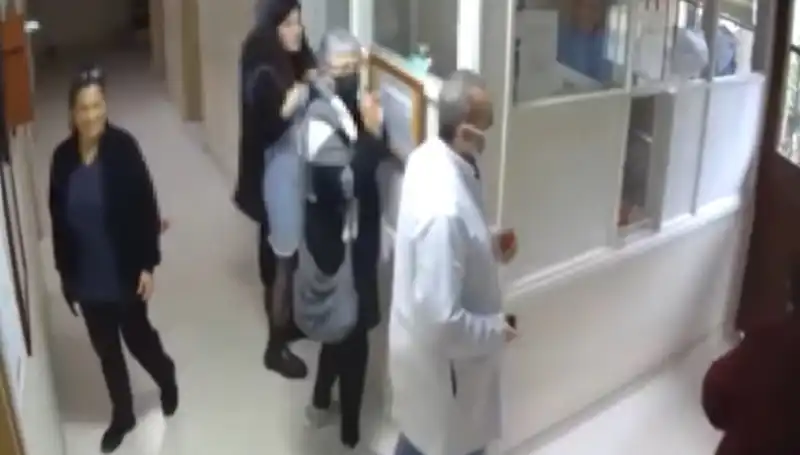 Üsküdar'da Doktora Cumhurbaşkanına Hakaretten Hapis İstemi: Olayın Perde Arkası