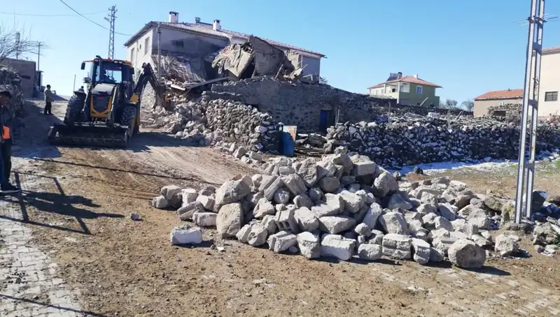 Kayseri'de Ahır Çökmesi: Büyük Hayvan Ziyanın Ardındaki Sebepler