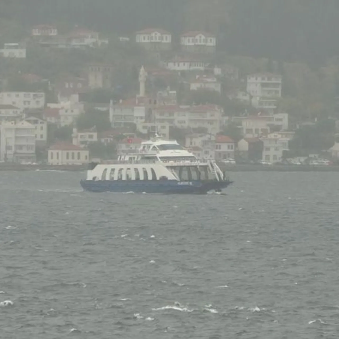 İki İlde Feribot Seferleri Olumsuz Hava Koşulları Nedeniyle İptal Edildi