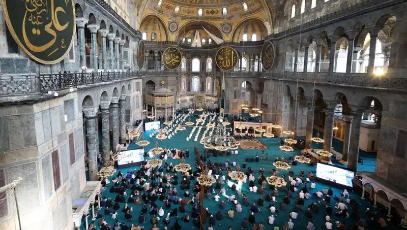 Ayasofya'nın Kapısını Kıran Sanığa Verilen Cezanın Ardındaki Sebepler