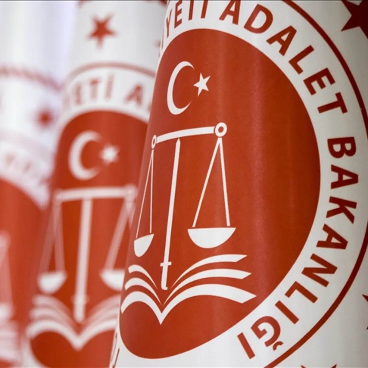Hakim ve Savcı Yardımcılığı Sınav Tarihi Açıklandı: Adaylar Heyecanla Bekliyor