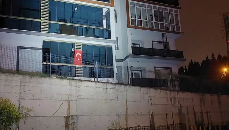 Sakarya'da Acil Durum: 4 Katlı Apartman Neden Tahliye Edildi?
