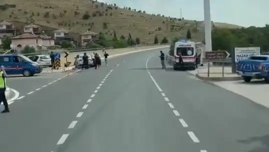 Elazığ'da Feci Kaza: İki Otomobil Çarpıştı, Yaralılar Var