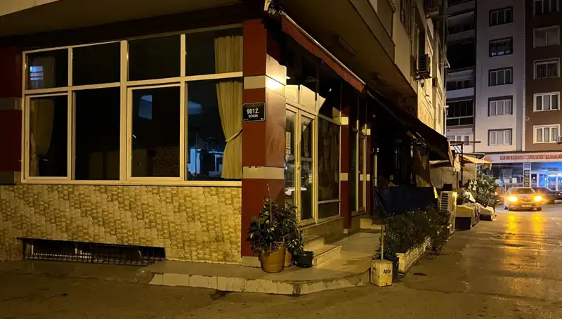 İzmir'deki Kahvehaneye Silahlı Saldırı: Bir Kişi Hayatını Kaybetti