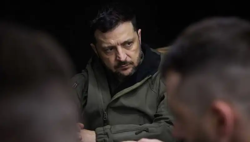 Zelenski'den NATO'ya Sert Mesaj: "Nadir Element Anlaşmasında Yer Almıyoruz!"