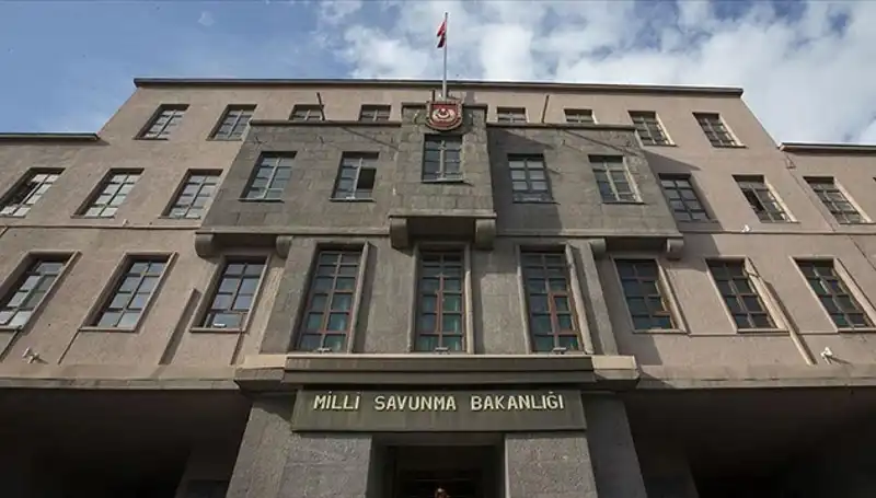 Yunan Askerlerinin Hakaretine TSK'dan Sert Yanıt: "Böyle Davranışlar Göremezsiniz"