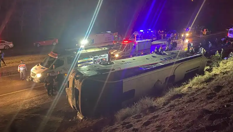 İşçi Servisi Kaza Yaptı: 23 Yaralı, Kimlikler Açıklandı!