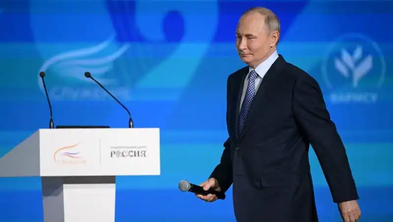 Rusya'da Yabancı Ajan Yasası Onaylandı: Putin’den Şok Gelişme!