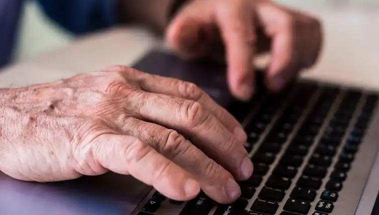 Dijital Dünya: Teknolojinin Zihinsel Sağlığa Etkisi ve Demansa Karşı Koruyucu Rolü