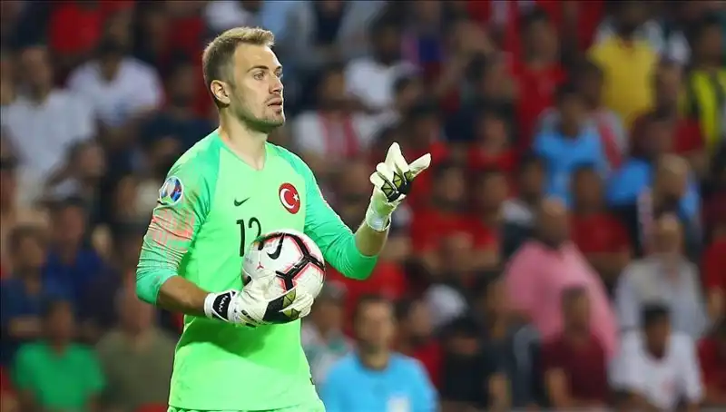 Mert Günok: Futbol Kariyerine Veda Edeceği Yaş Açıklandı!