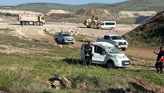 Mardin'de Feci Kaza: Dört Kişi Yaralandı, Olay Anı Kameralarda