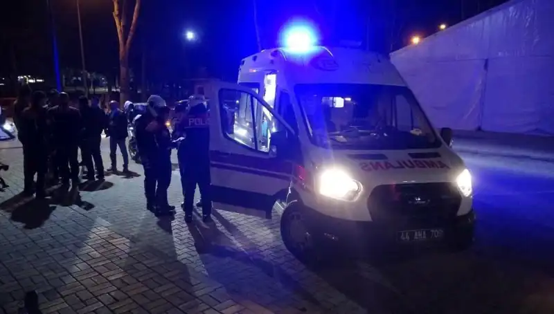 Parkta Silahlı Kavga! İki Grup Arasında Yaşanan Gerilim