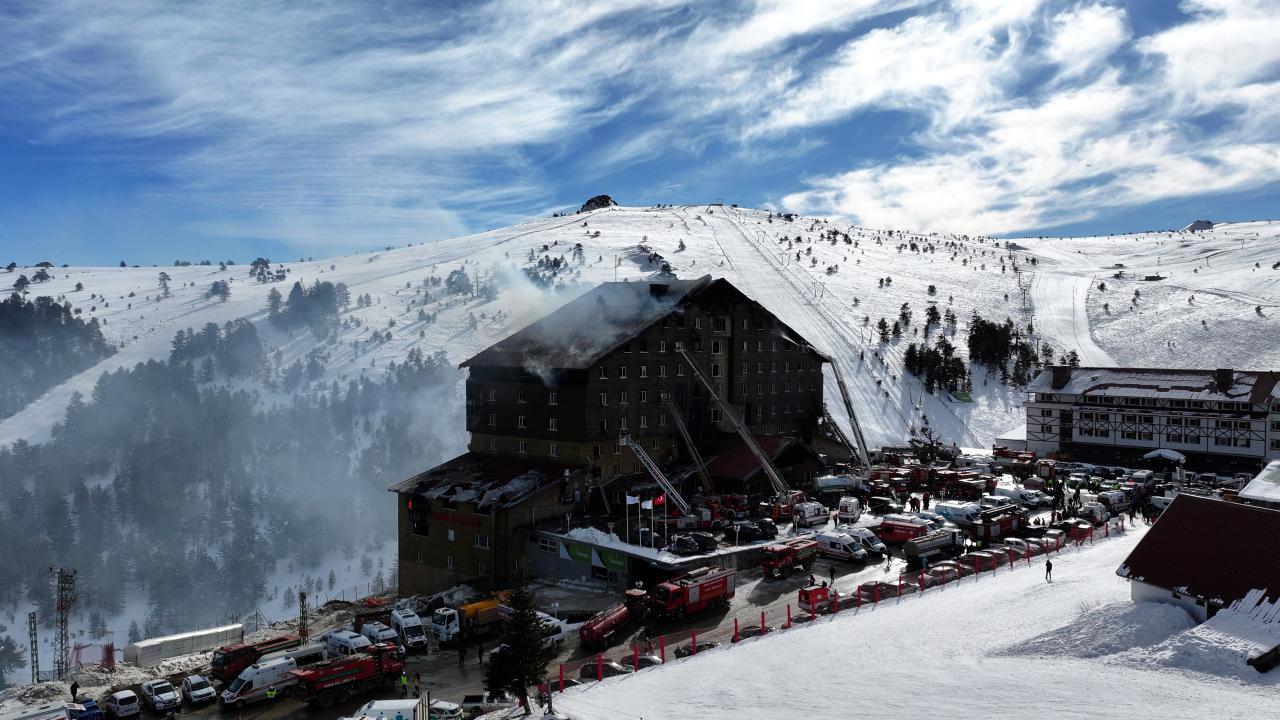 Bolu'da Yanan Otele Uygunluk Belgesi Verilen Skandal