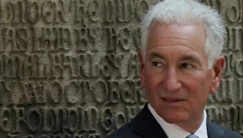 ABD Senatosu'ndan Trump'ın Dnürüne Tarihi Onay: Siyasi Gelişmelerin Ardında Ne Var?