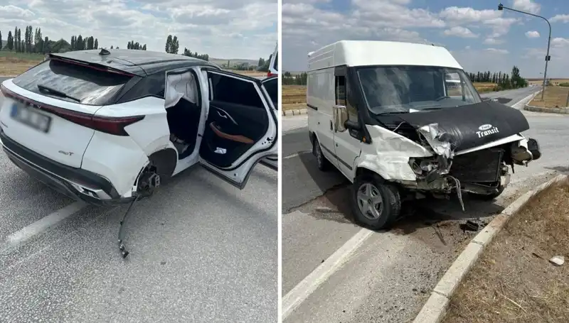 Çorum’da Feci Kaza: İki Araç Kafa Kafaya Çarpıştı, Yürekler Ağızda!