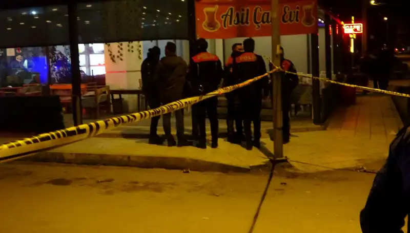 Kahvehanede Kanlı Gece: Hesaplaşma ve Kurşun Yağmuru!
