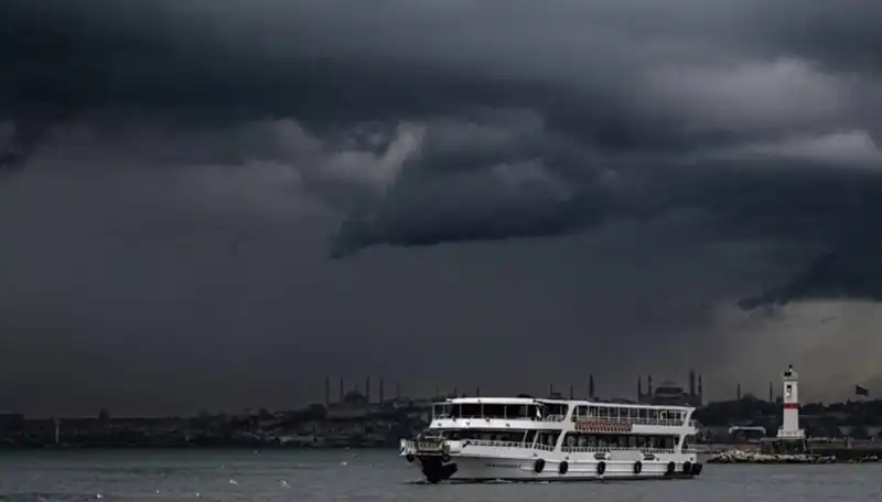 İstanbul'da ve Türkiye Geneli Sağanak Yağış Uyarısı: Hazırlıklarınızı Yapın!