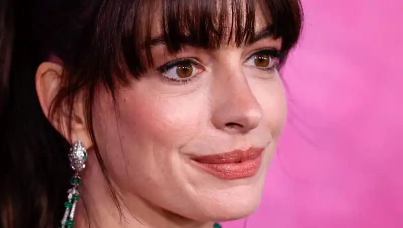 Hollywood'un Yeni Korkunç Estetik Trendi: Ölü İnsan Derisi Enjeksiyonu