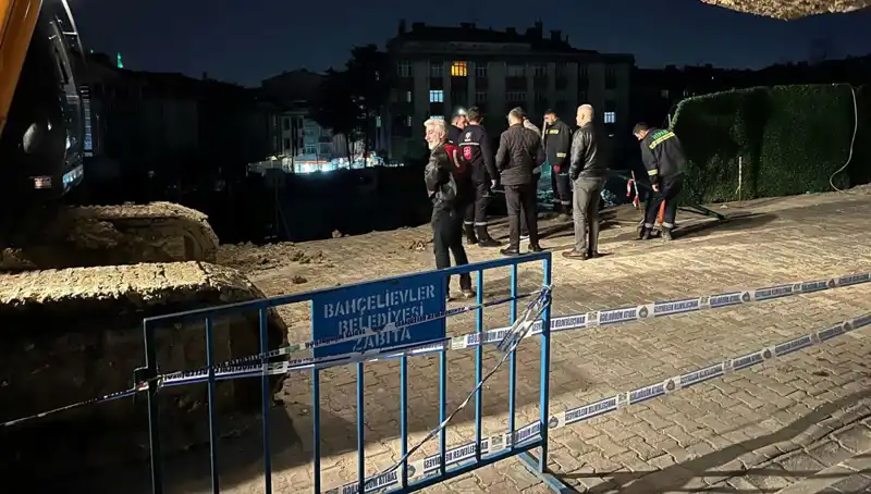 İstanbul'da İnşaat Çalışmasında Yol Çöktü: Neyin Nesi?