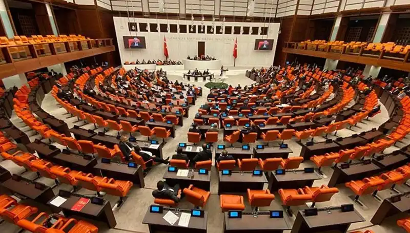 Emekli İkramiyesi 4 Bin TL Oluyor: TBMM’den Tarihi Adım