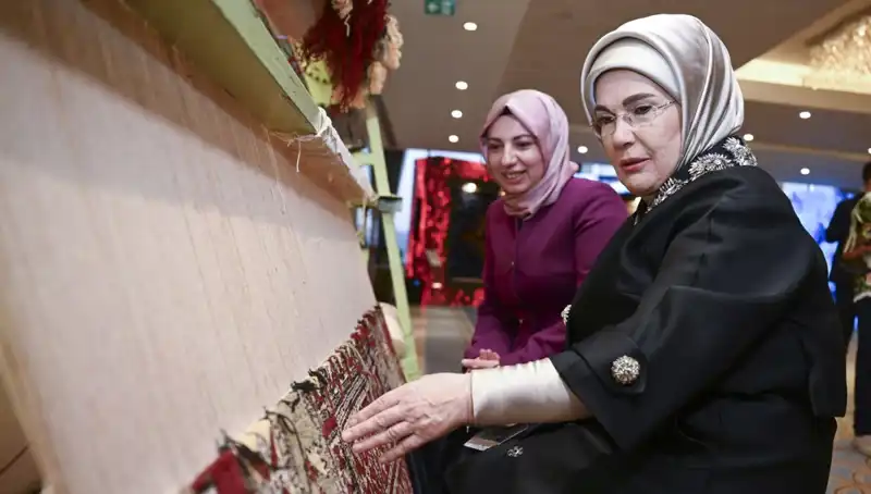 Emine Erdoğan’ın Özel Halısı Açık Artırmada Satışa Çıktı: Geliri Depremzedelere Bağışlanacak