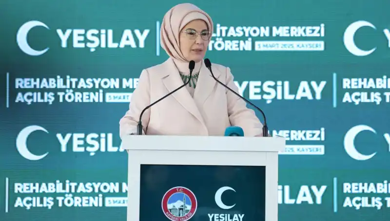 Emine Erdoğan'dan Bağımlılıkla Mücadeleye Önemli Mesajlar