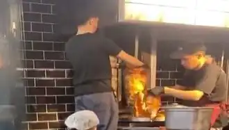 Pişmiş Tavuk Dönerin Üzerine Çiğ Et Koydular: Sağlık Bakanlığı Harekete Geçti
