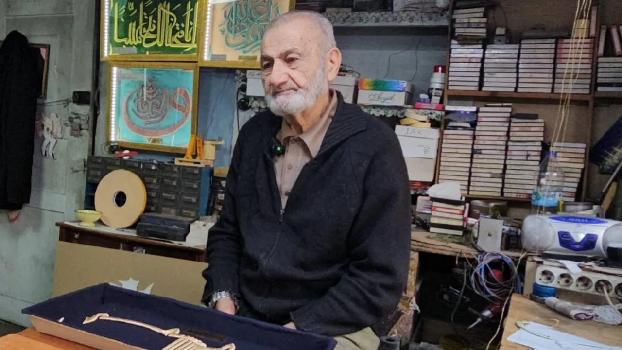 Hadis İlhamıyla Minyatür Camiler Yapan Usta Sanatçı